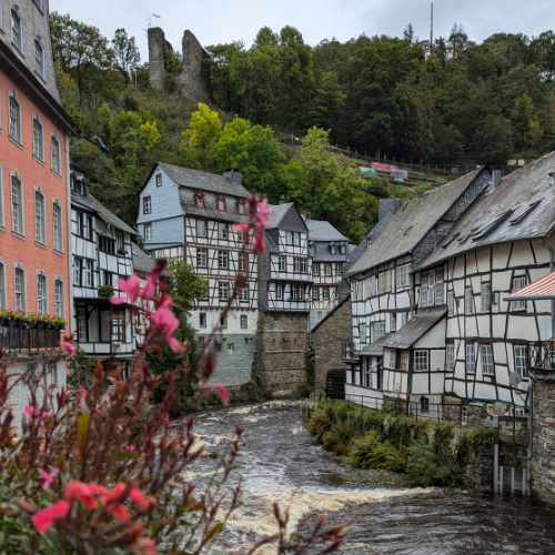 Monschau: Fachwerk-Idylle in der Eifel